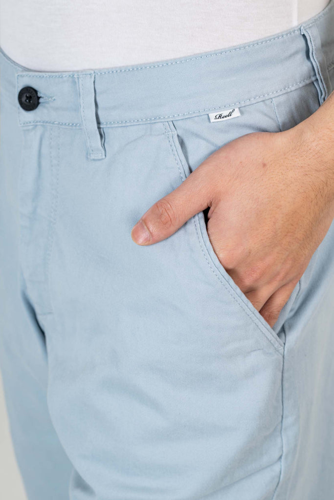  Reell Flex Grip Chino Short in soft blue I Herren Shorts online kaufen