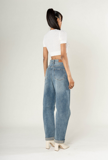 High-Waisted Boyfriend Jeans Barrel