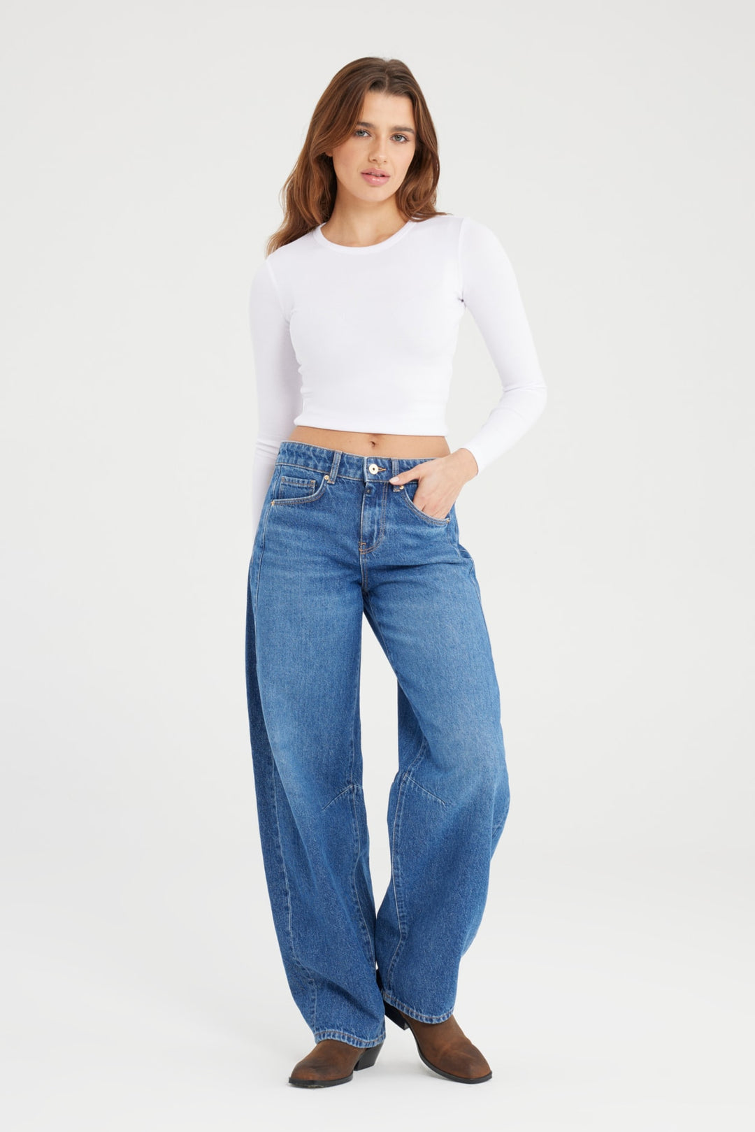 CLARA Mid Waist Jeans, Loose Fit