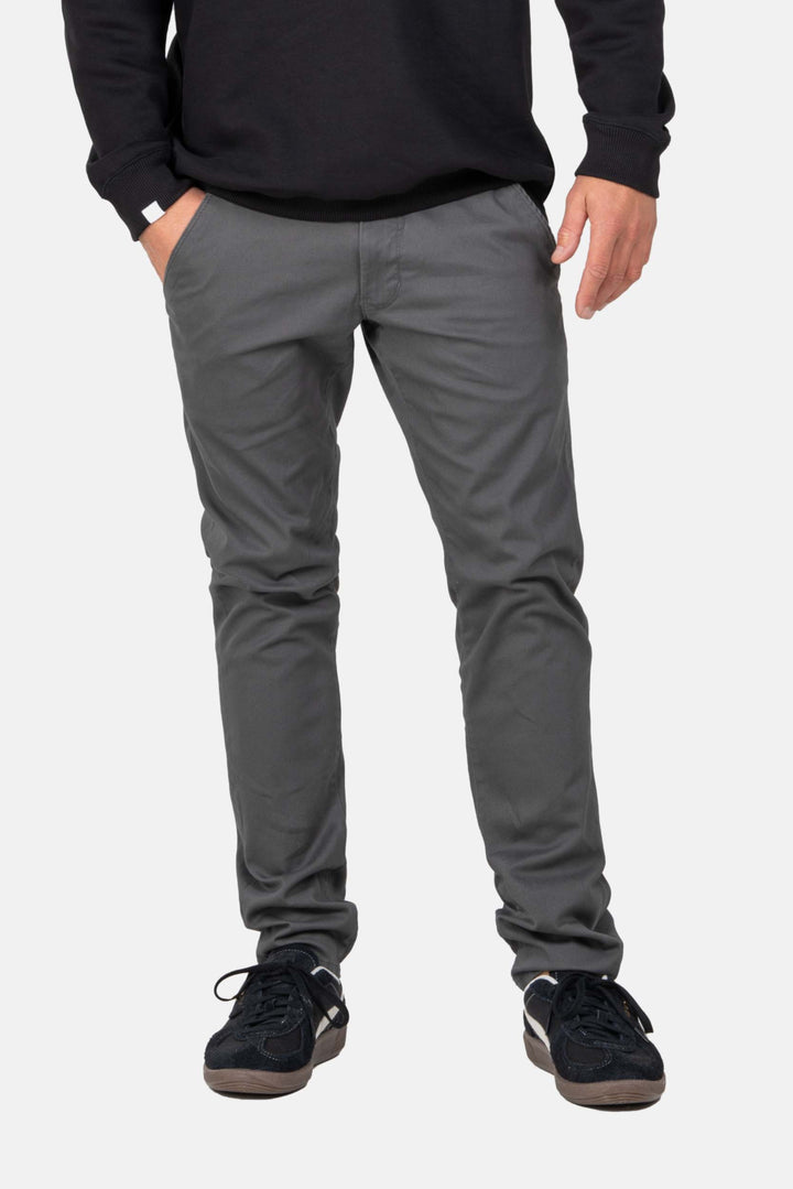 Flex Tapered Chino Hose - vulcan grey
