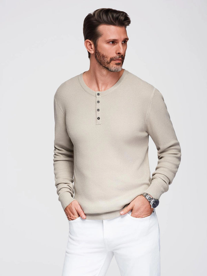 Pullover mit Knöpfen