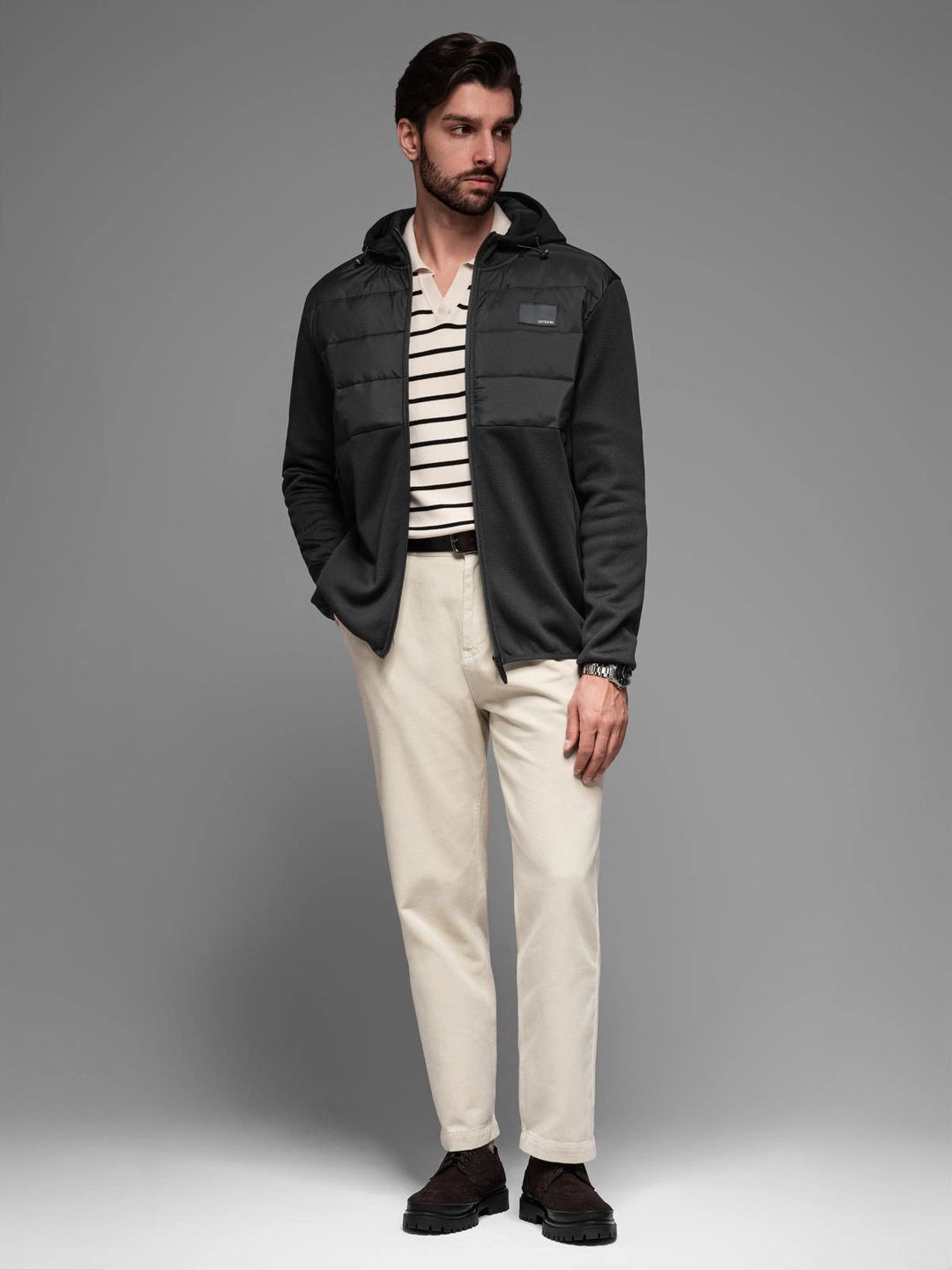 Steppjacke mit Kapuze - schwarz