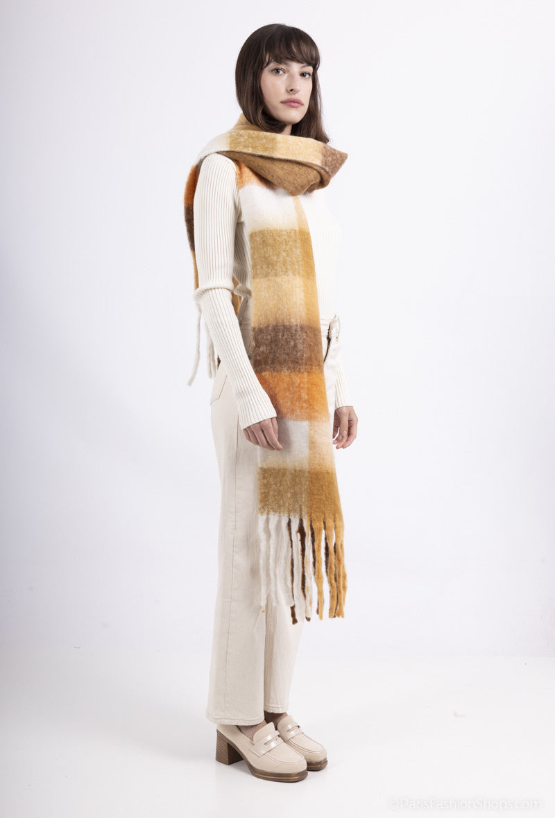 Karoschal mit Wollanteil in verschiedenen Farben