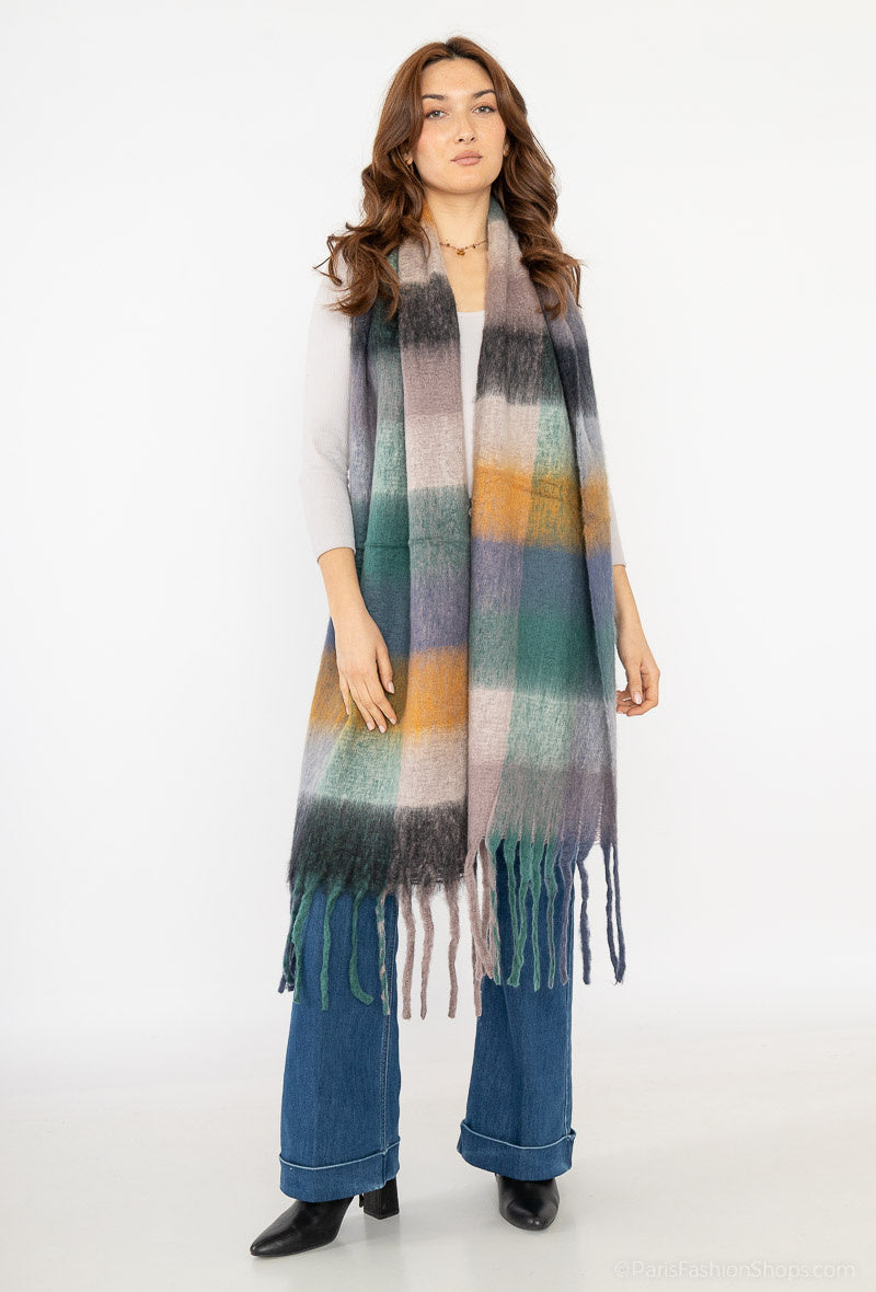 Karoschal mit Wollanteil in verschiedenen Farben