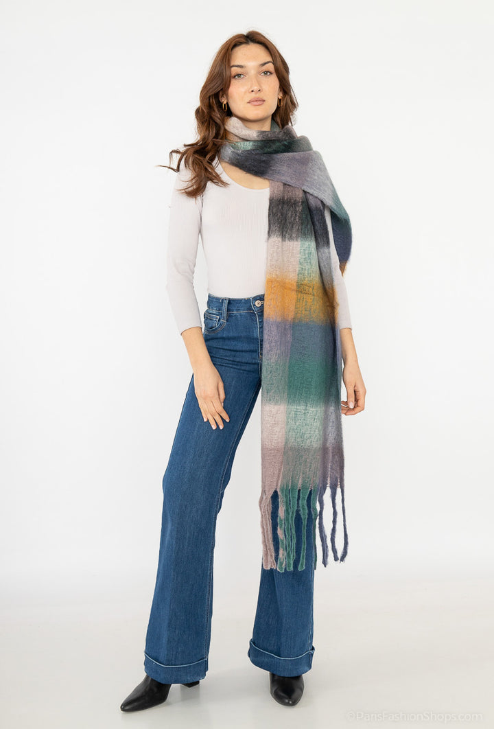 Karoschal mit Wollanteil in verschiedenen Farben