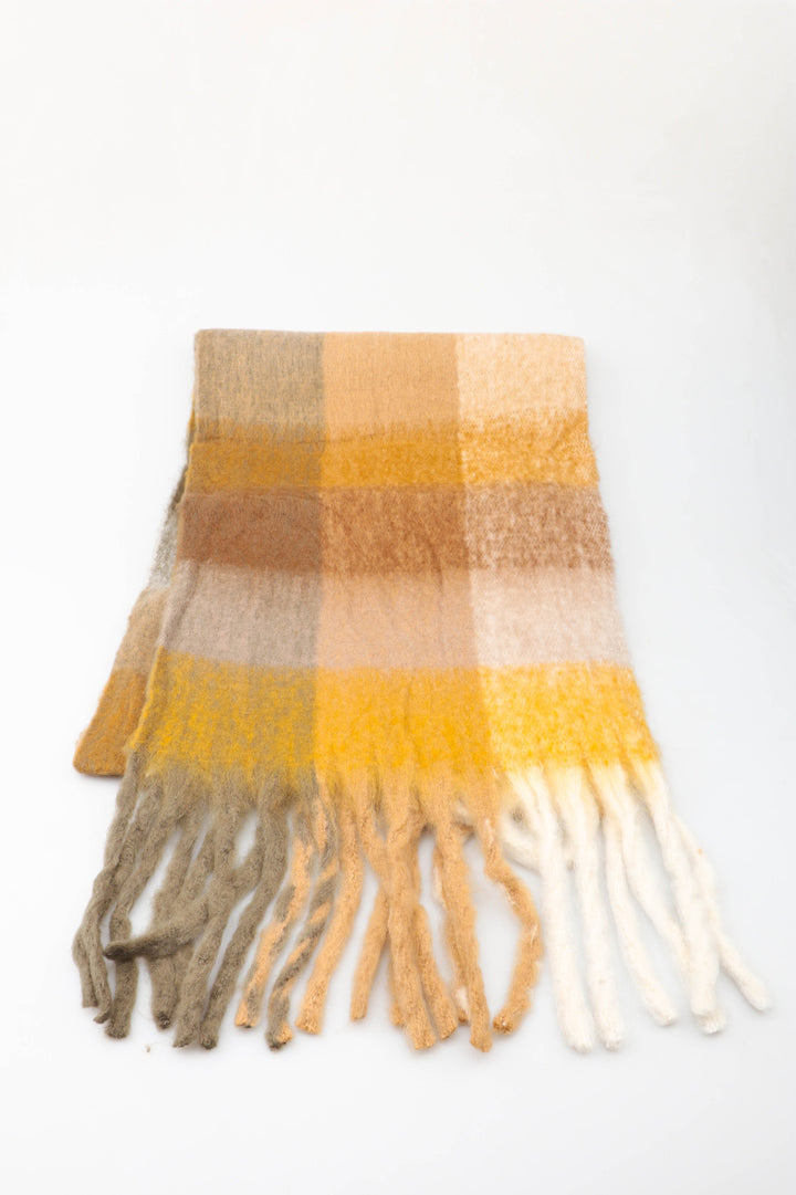 Karoschal mit Wollanteil in verschiedenen Farben