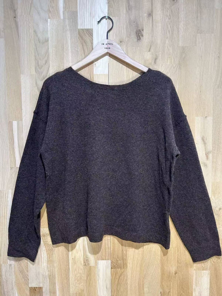 Feinstrickpullover mit U-Boot-Ausschnitt