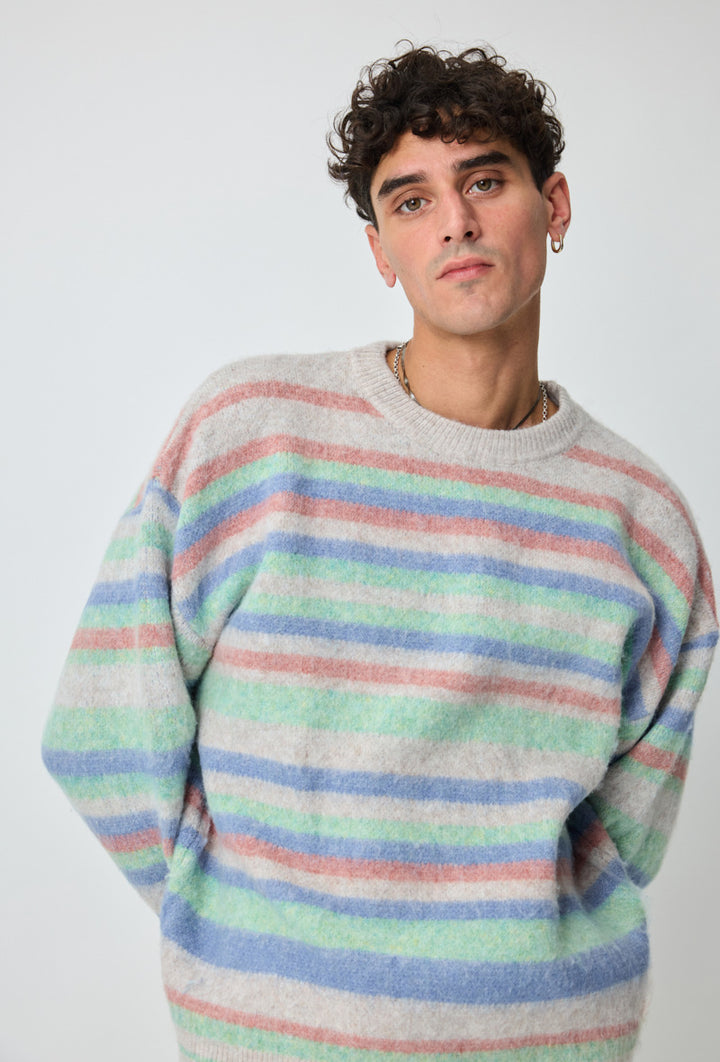 Rundhals-Pullover mit bunten Streifen