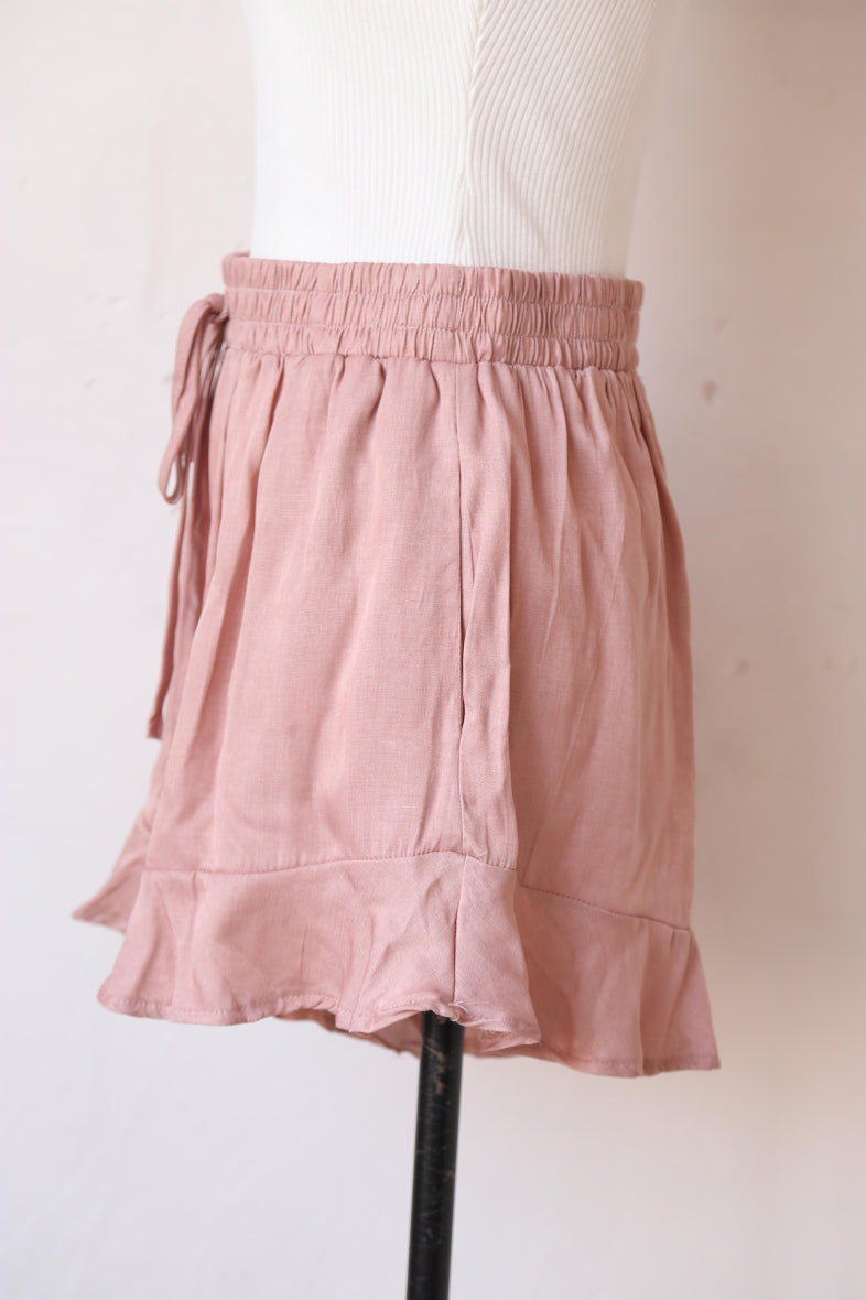 High Waist Shorts mit Rüschen