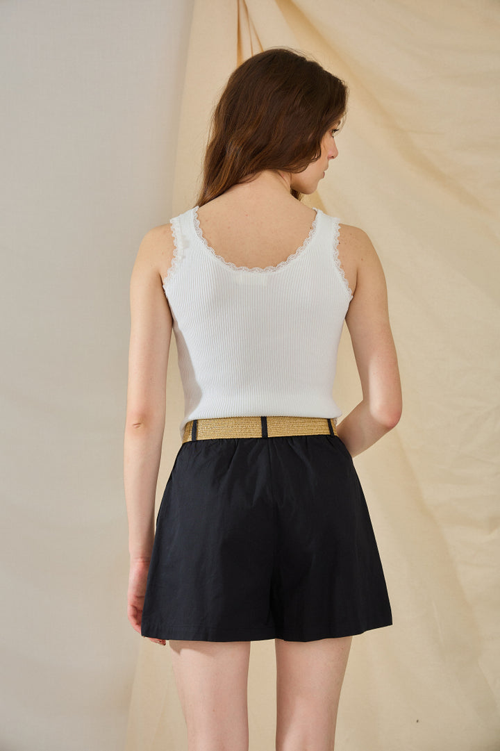 High Waist Shorts mit Gürtel