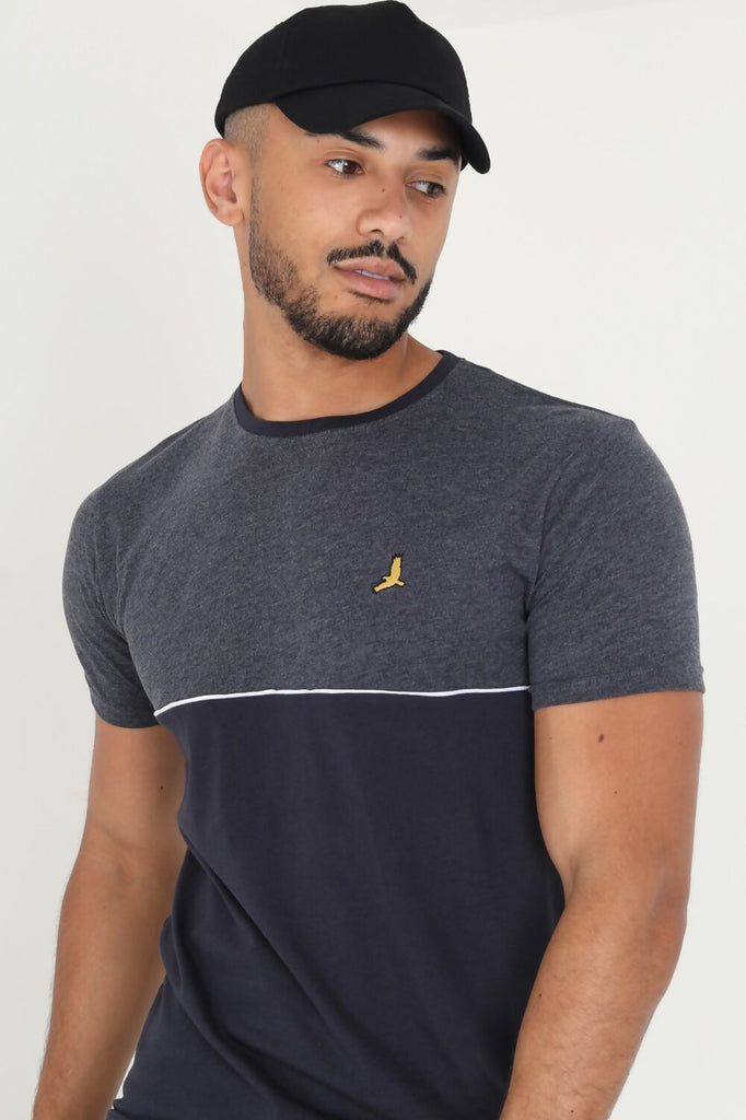 Kontrast-Shirt mit Rundhalsausschnitt
