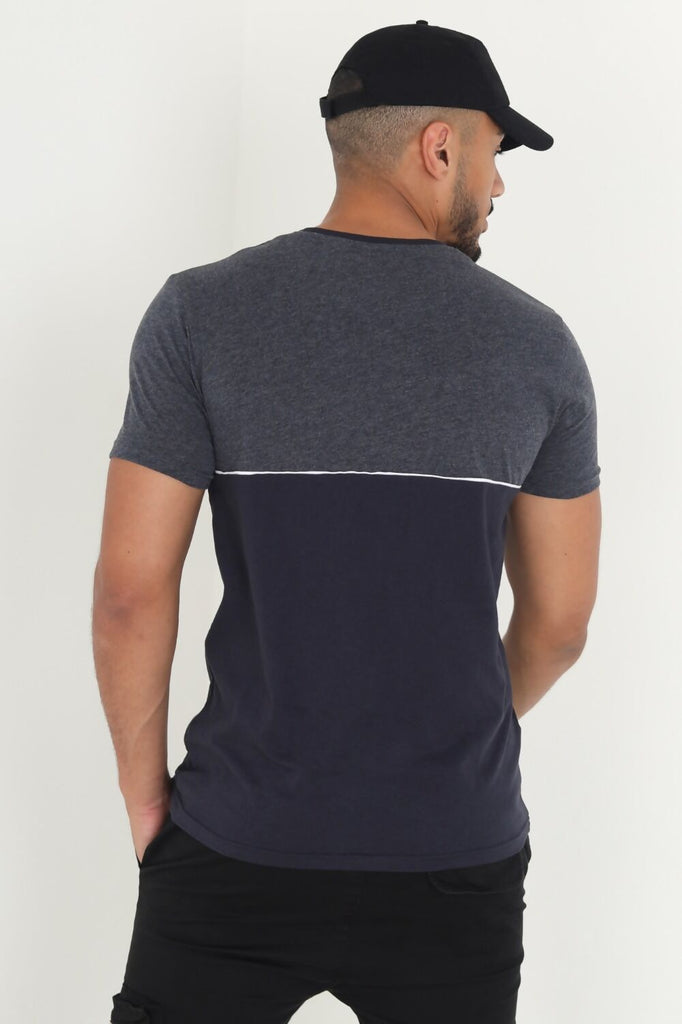 Kontrast-Shirt mit Rundhalsausschnitt